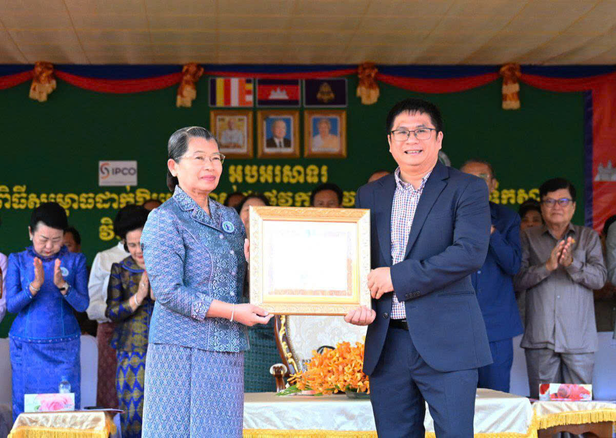 Lễ khánh thành Trạm lọc nước tại Trường  THPT Kampong Chhnang City, Campuchia
